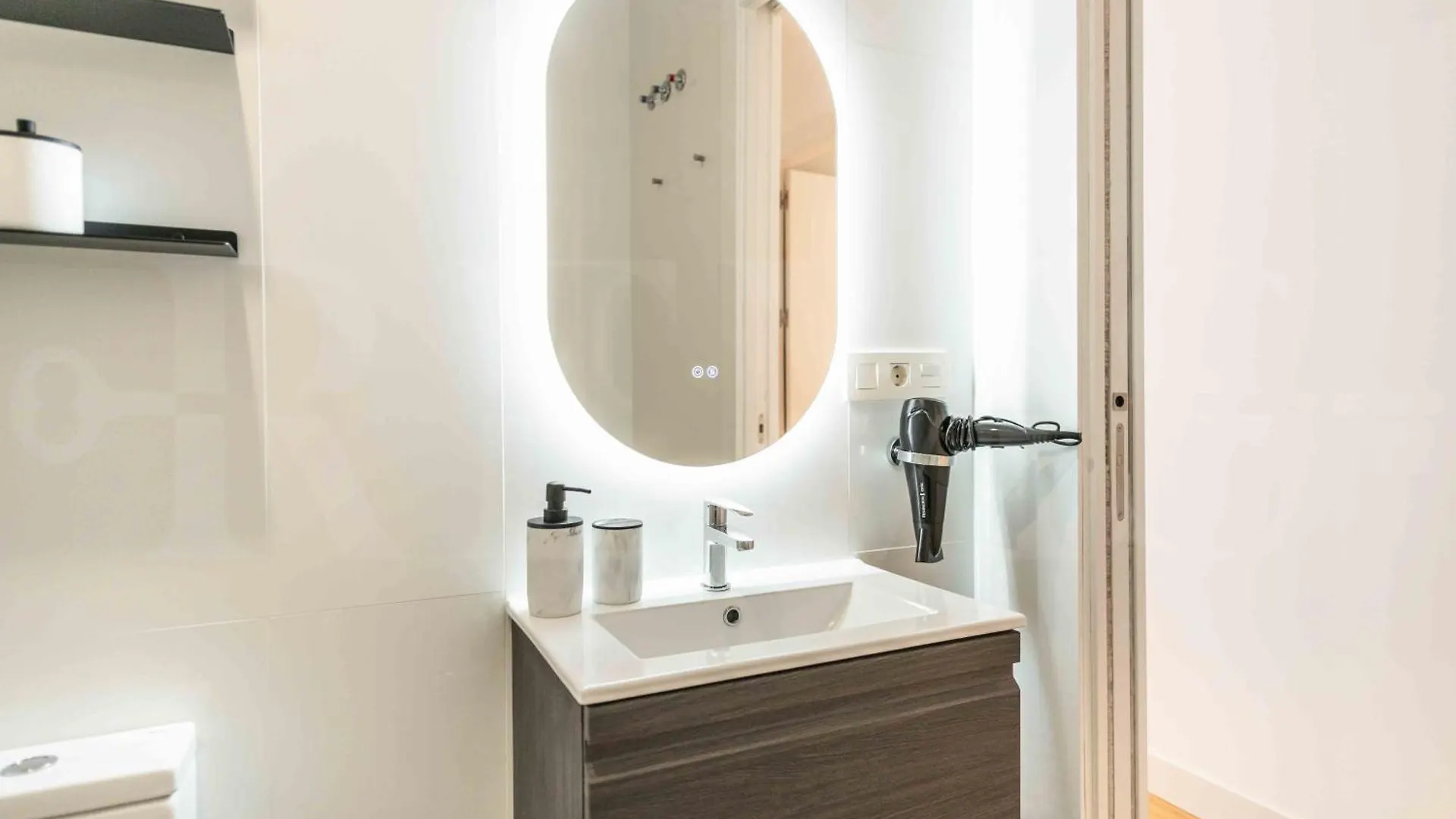 Central Apartment With Picasso Vibes By Rems Malaga Spain
