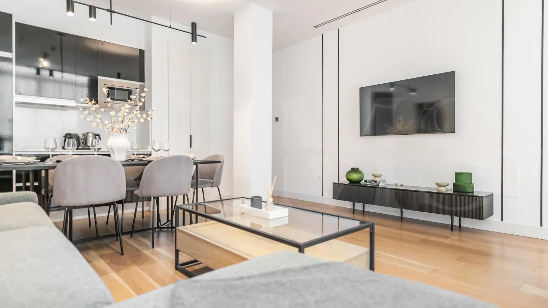 Central Apartment With Picasso Vibes By Rems Malaga