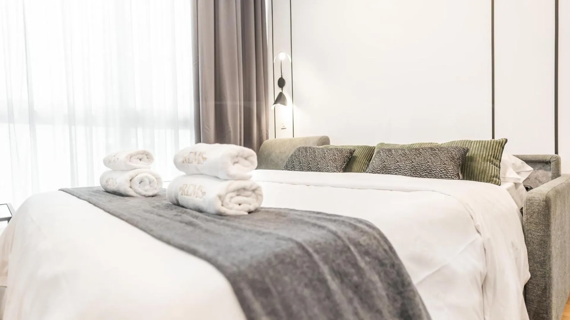 Central Apartment With Picasso Vibes By Rems Malaga 0*,