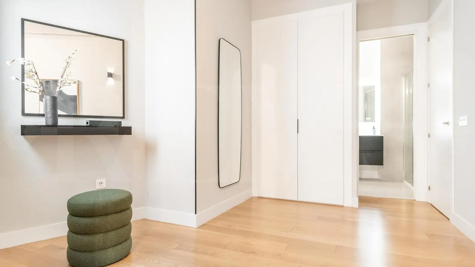Central Apartment With Picasso Vibes By Rems Málaga